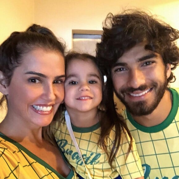 Deborah Secco já afirmou que quer dar mais irmãos para a filha