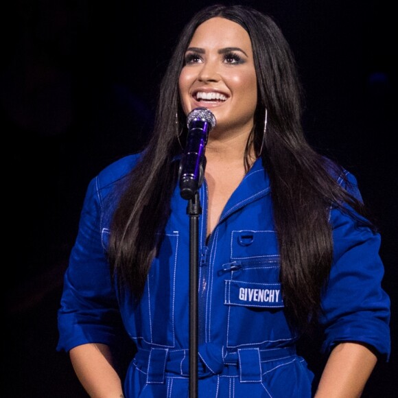 Demi Lovato ficou hospitalizada por 11 dias após sofrer uma overdose