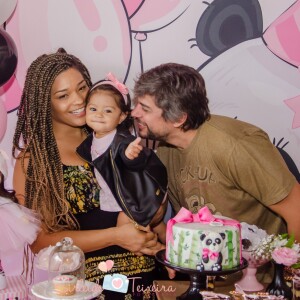 Juliana Alves e Ernani Nunes fizeram festa temática para Yolanda, de 10 meses