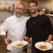 Cauã Reymond prepara jantar com chef Henrique Fogaça em evento. Veja fotos!