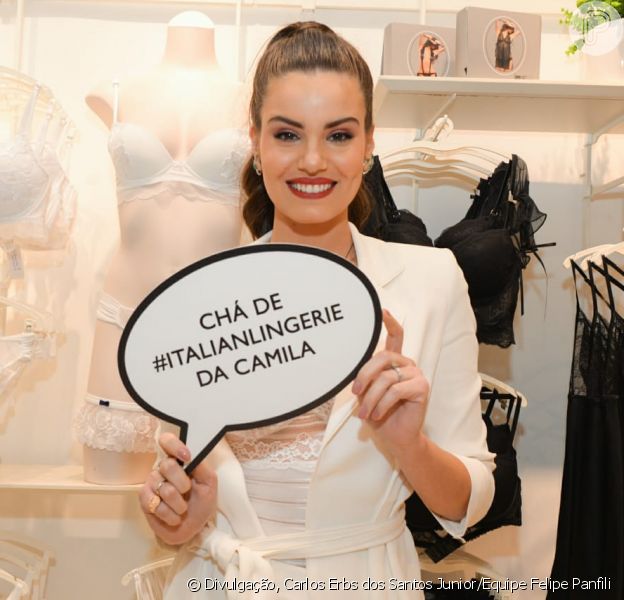 Camila Queiroz recebeu amigas e familiares em chá de lingerie nesta sexta-feira, 10 de agosto de 2018