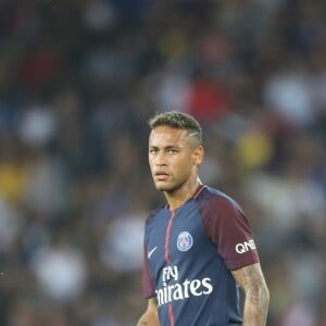 Neymar marcou gol aos 10 minutos de jogo contra o Caen