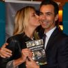 Ticiane Pinheiro comemorou o lançamento do livro do marido, Cesar Tralli, no Instagram: 'Orgulho'