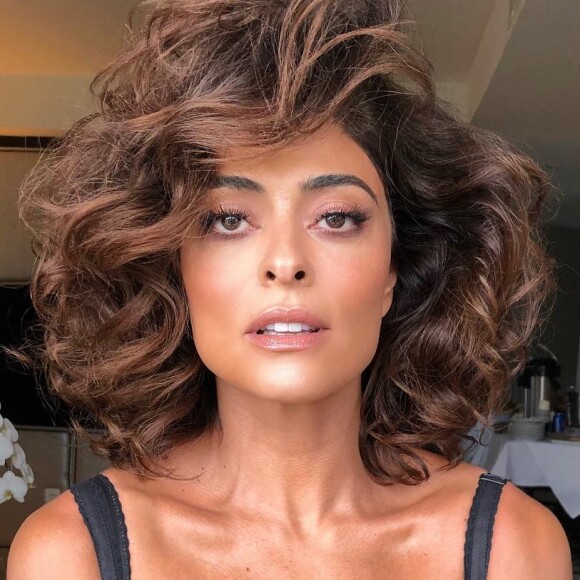 Juliana Paes é adepta da tendência underwear desde 2017, mas passou a deixar a moda íntima em evidência em seus looks este ano