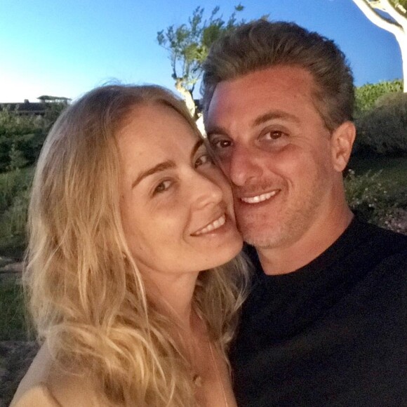 Luciano Huck e Angélica não se pronunciaram sobre o laudo, mas o piloto garantiu que seguiu todas as normas antes de decolar
