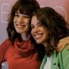 Mariana Ximenes e Bruna Linzmeyer posaram juntas no Festival de Gramado