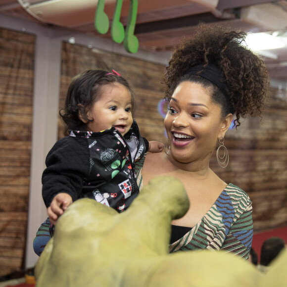 Juliana Alves é mãe da pequena Yolanda, de 11 meses