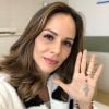 Ana Furtado faz crioterapia durante as sessões de quimioterapia