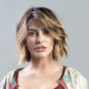 Betina (Cleo) segue ofendendo Marocas (Juliana Paiva) nos próximos capítulos da novela 'O Tempo Não Para': 'Maldita!'