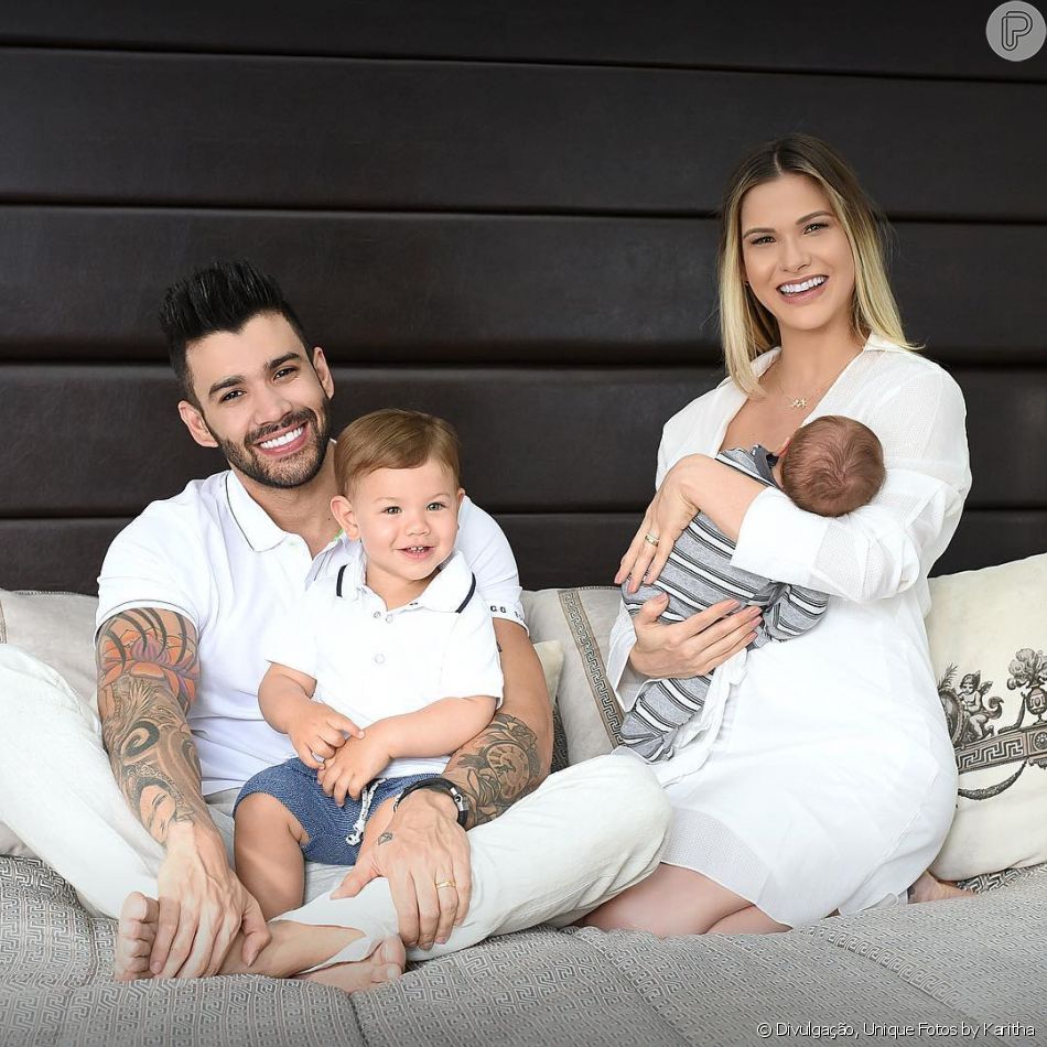 Andressa Suita Comemora 1º Mês Do Filho Samuel Com Foto Em Família Me Completam Veja