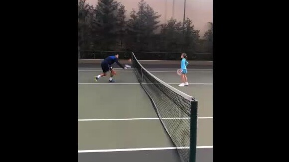 Ticiane Pinheiro filmou a filha, Rafaella Justus, em primeira aula de tênis e publicou vídeo no Instagram nesta terça-feira, 28 de agosto de 2018