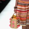 Minibag de palha na semana de moda de Berlim