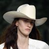 Acessórios do verão 2019: chapéu de palha em modelo cowboy da coleção cruise da Louis Vuitton