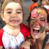 Deborah Secco compartilha os momentos divertidos com a filha, Maria Flor, no Instagram