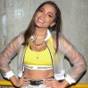Anitta rebateu internauta após acusação de que ia abandonar o Brasil por México