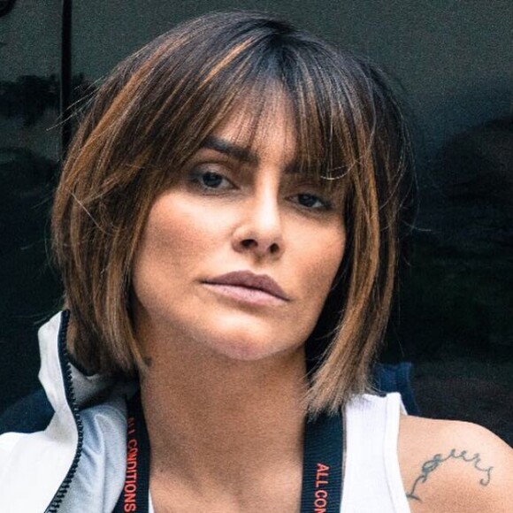 Cleo recentemente cortou os cabelos para atuar na novela 'O Tempo não Para'