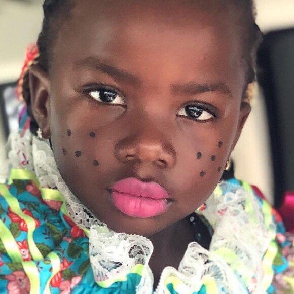 Gio Ewbank quer que a filha siga dona de suas vontades quando crescer: 'Quero que ela se torne uma mulher empoderada'