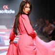 Adriana Sant'Anna desfilou no Mega Moda Fashion, em Goiânia