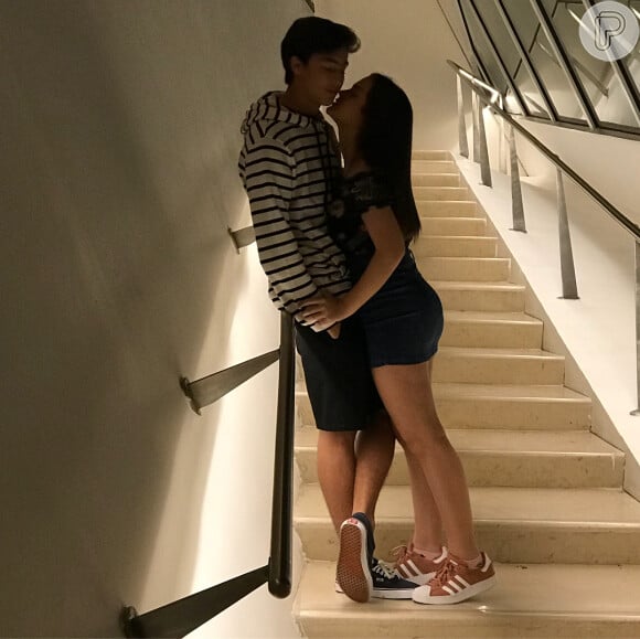Mel Maia, de 14 anos, e Erick Andreas, de 15, têm publicado fotos românticas na rede social