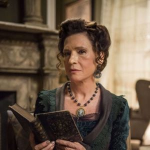 Lady Margareth (Natália do Vale) vai se suicidar nos últimos capítulos da novela 'Orgulho e Paixão'