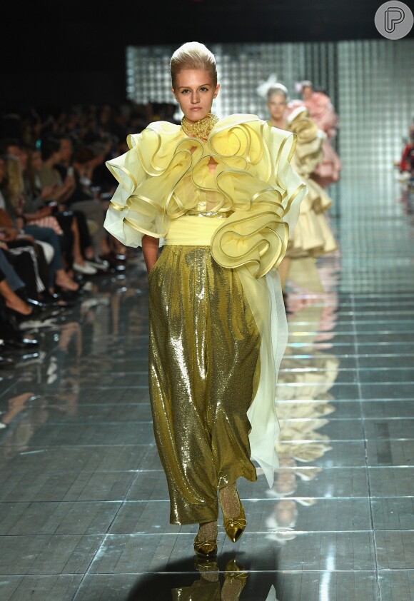 Semana de Moda de Nova York: Marc Jacobs apostou nos babados para criar um volumão
