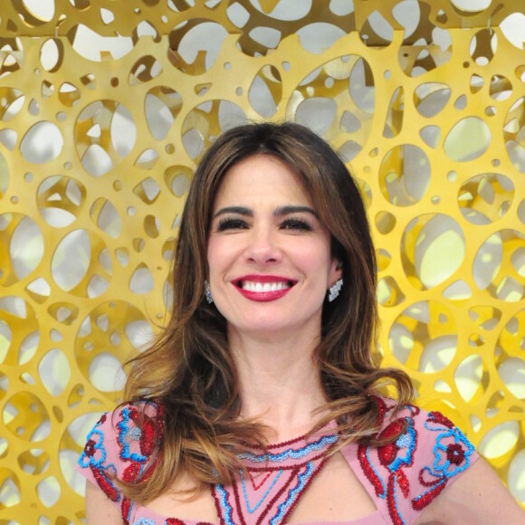 Luciana Gimenez está solteira desde o fim de seu casamento com Marcelo de Carvalho