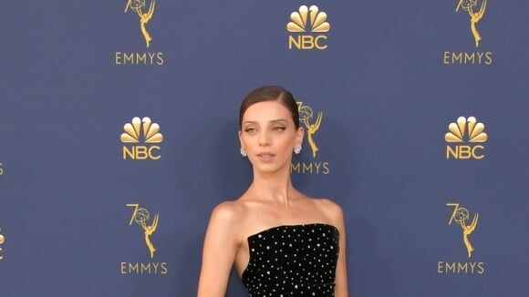 Cores vibrantes e outras trends nos looks das famosas no Emmy Awards