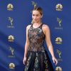 Emilia Clarke, de 'Game of Thrones' apostou no look rendado Dior alta-costura