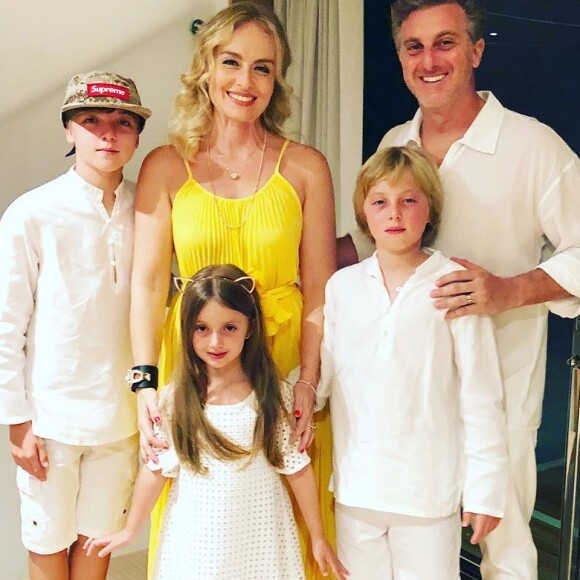 Angélica e Luciano Huck são pais de Joaquim, Benício e Eva
