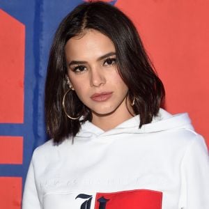 Bruna Marquezine renova corte chanel longo