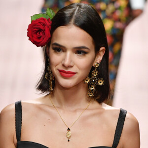 Bruna Marquezine desfilou na Semana de Moda de Milão, neste domingo, 23 de setembro de 2018