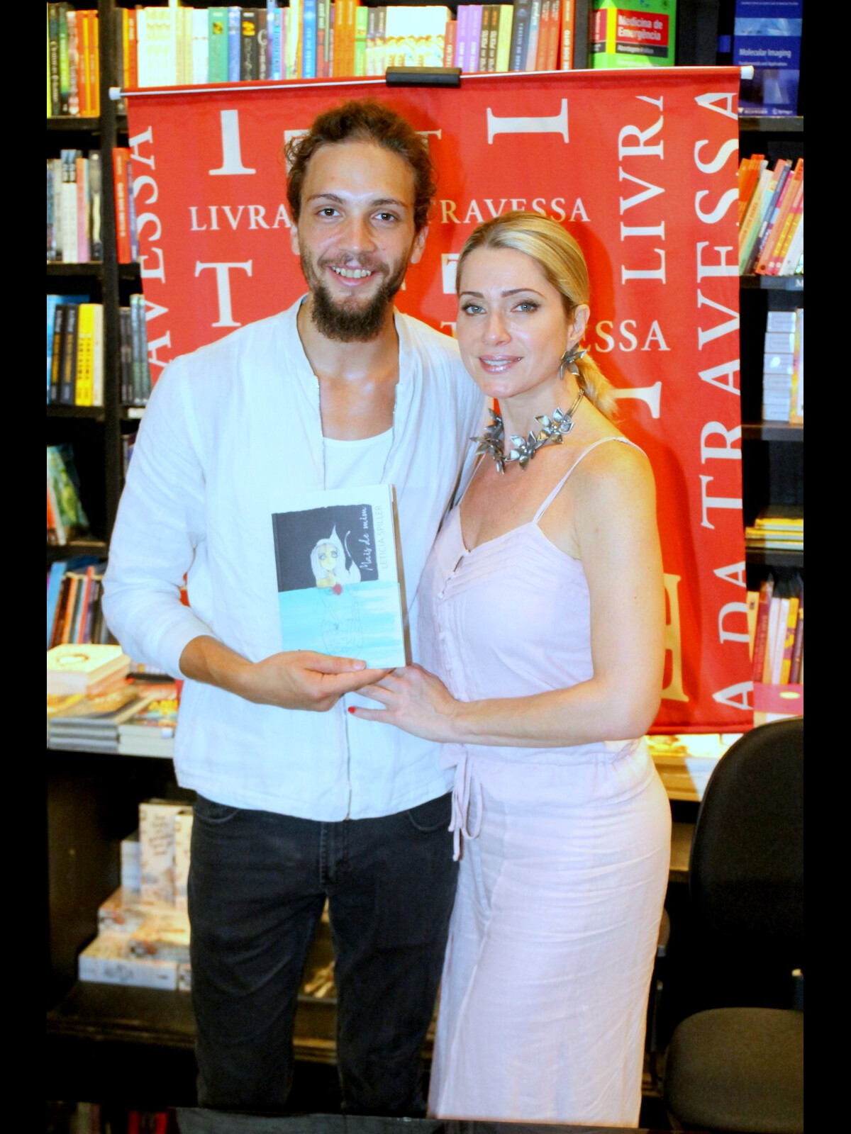 Foto Letícia Spiller E O Namorado Pablo Vares Estão Juntos Há Dois