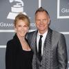 Sting apareceu com a mulher Trudie Styler no tepete vermelho do Grammy 2013