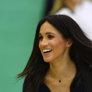 Meghan Markle se divertiu jogando boliche durante o evento