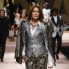 Terninhos feitos com tecido brocado são hit na Dolce & Gabbana