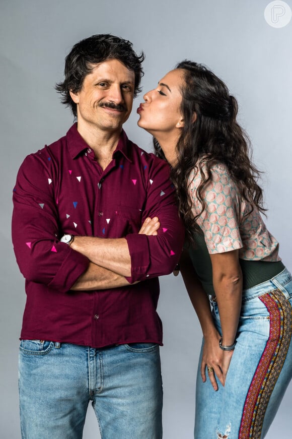 Mel (Maria Rita) e Marli (Julia Mendes) demonstram sintonia e Paulo (Felipe Rocha) festeja, no capítulo de segunda-feira, 8 de outubro de 2018 da novela 'Malhação: Vidas Brasileiras'