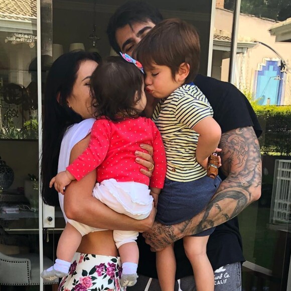 Adriana Sant'Anna e Rodrigão são pais de Rodrigo, de 2 anos, e Linda, de 8 meses