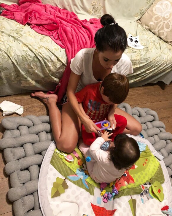 Adriana Sant'Anna é mãe de Rodrigo, de 2 anos, e Linda, de 8 meses