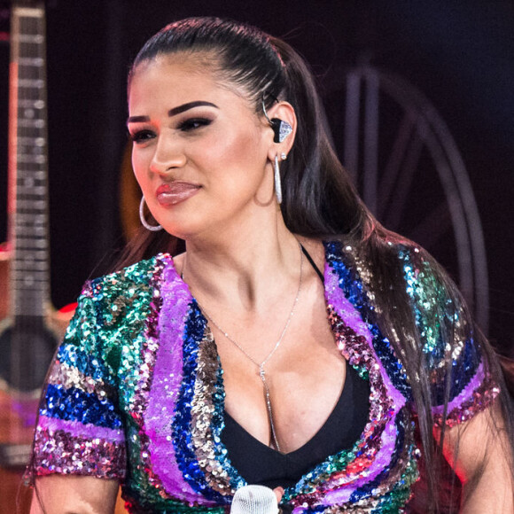 Simone, da dupla com Simaria, mostrou reação do filho após negar brinquedo