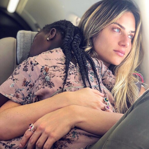 Giovanna Ewbank falou sobre a relação de Bruno Gagliasso e Títi: 'Almas gêmeas'