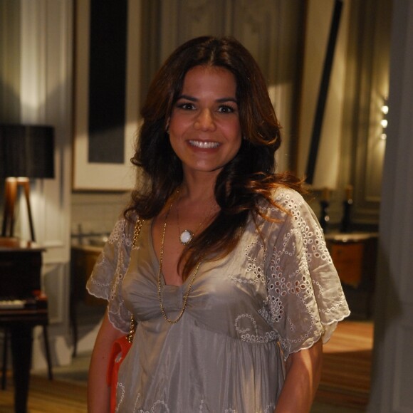 Nivea Stelmann vai contracenar com o ex Mario Frias em novela da Globo