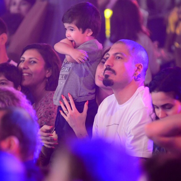 Aline Gotschalg e Fernando Medeiros levam o filho, Lucca, ao circo Abracadabra no Via Parque, na Barra da Tijuca, Rio de Janeiro, neste domingo, 14 de outubro de 2018