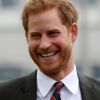 Príncipe Harry, filho de príncipe Charles, é o sexto na linha de sucessão do trono da realeza britânica