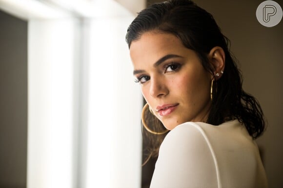 'É bem provável que eu passe o réveillon em Noronha, é sempre incrível a ilha, parece que sempre melhora. Eu venho sempre com intenção de renovar as energias, me reconectar comigo mesma', disse Bruna Marquezine