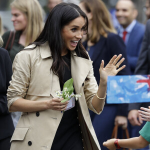 Meghan Markle sempre é clicada sorridente ao interagir com o público