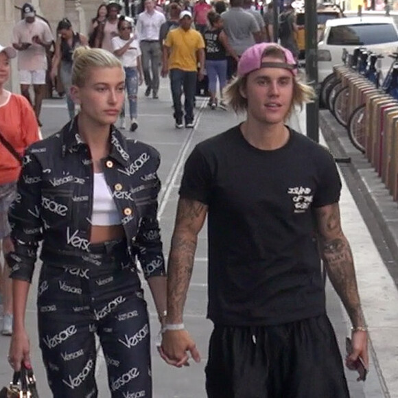 Hailey Baldwin, anteriormente, chegou a negar ter oficializado o casamento com Justin Bieber