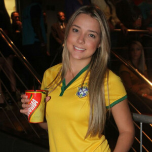 Carol Dantas ganhou declaração do namorado, Vinicius Martinez