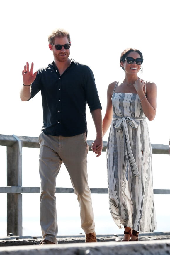 Meghan Markle voltou a escolher uma label que tem a sustentabilidade como bandeira