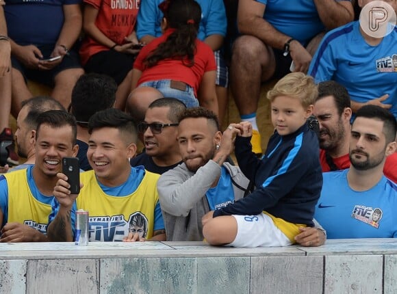'Ele ficou meio triste porque ninguém acreditou que o Neymar era o pai dele', disse Neymar