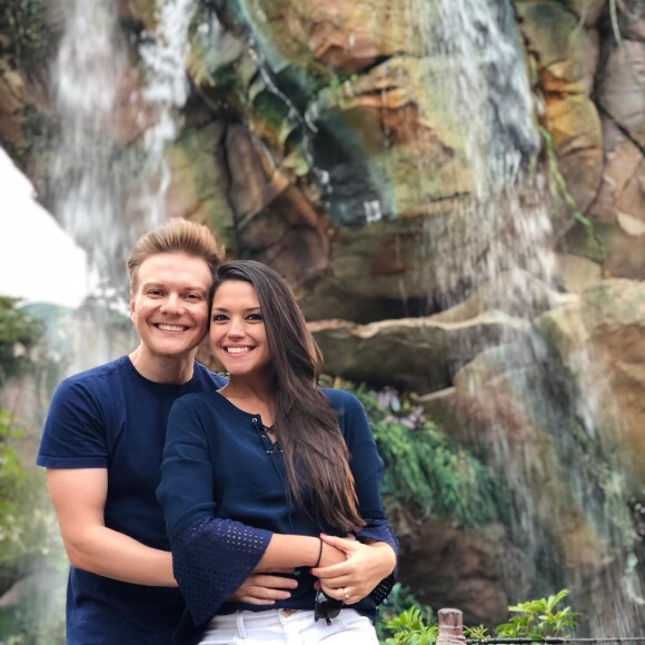 Thais Fersoza declarou-se a Michel Teló nas redes sociais